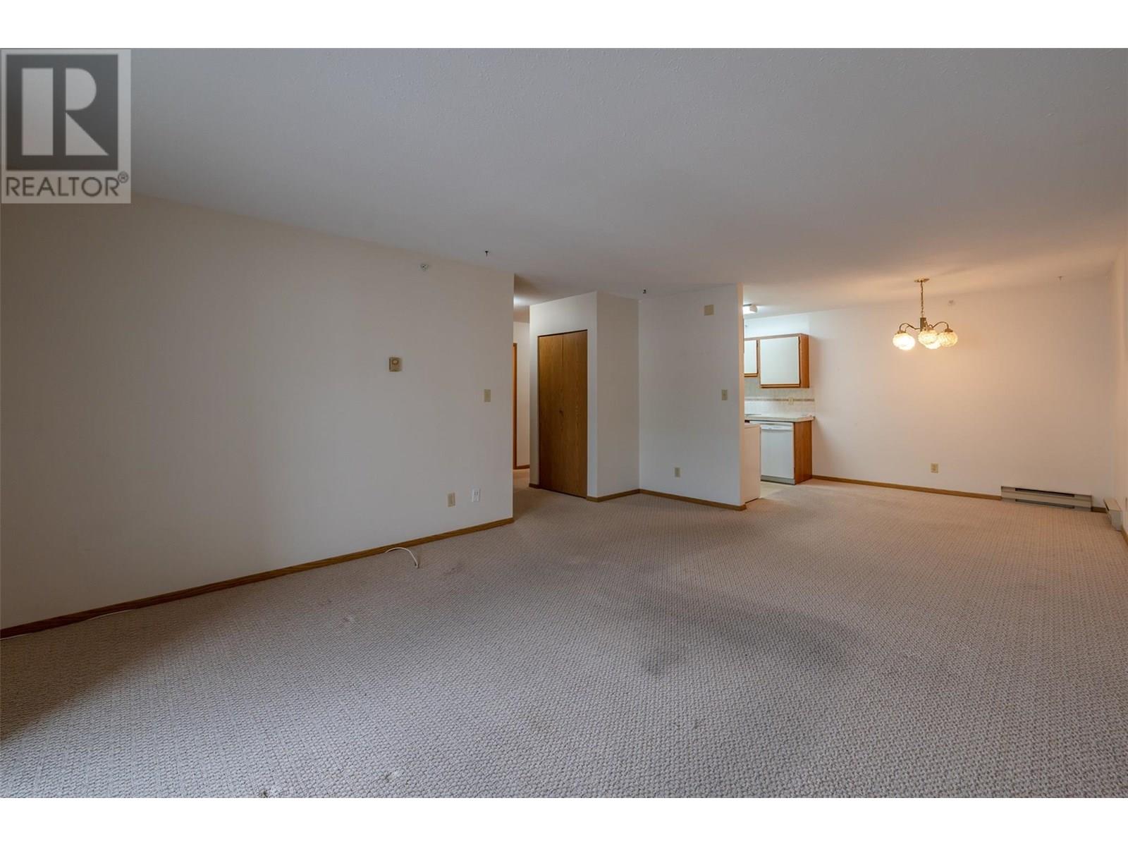 404 284 YORKTON Avenue, Penticton
