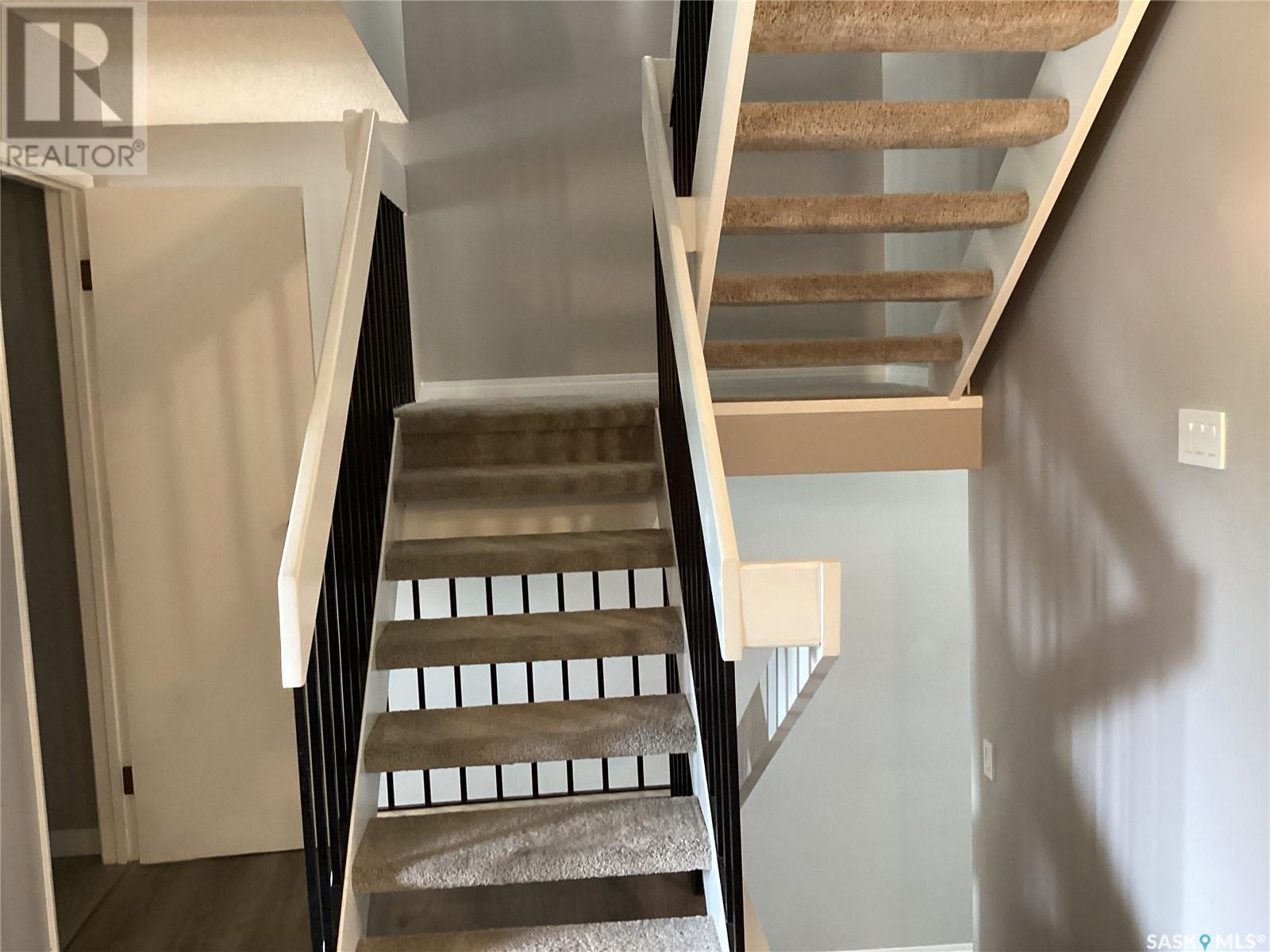 Single Family House for Sale in  Lockwood ROAD Regina 