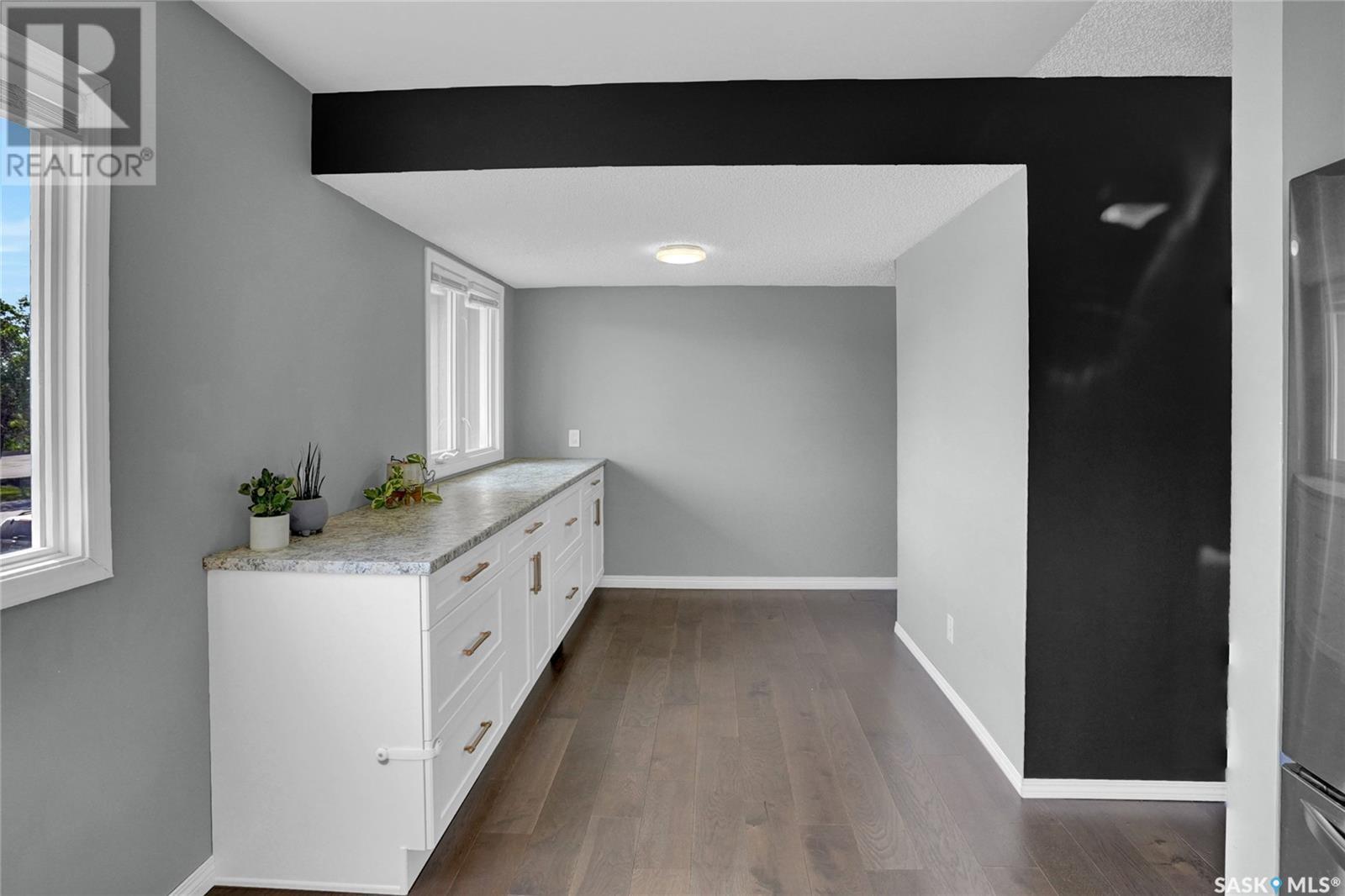 Single Family House for Sale in  Lockwood ROAD Regina 
