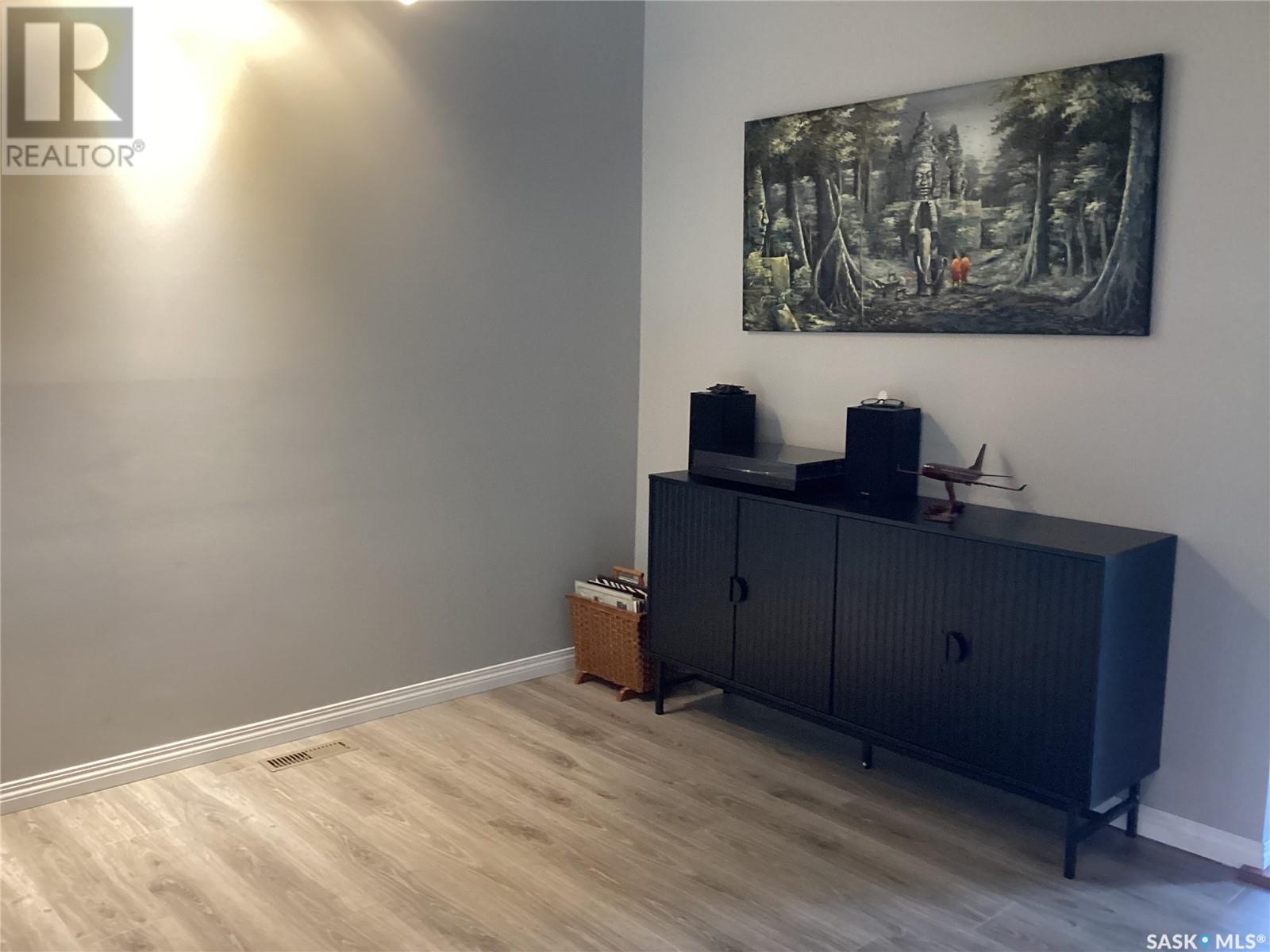 Single Family House for Sale in  Lockwood ROAD Regina 