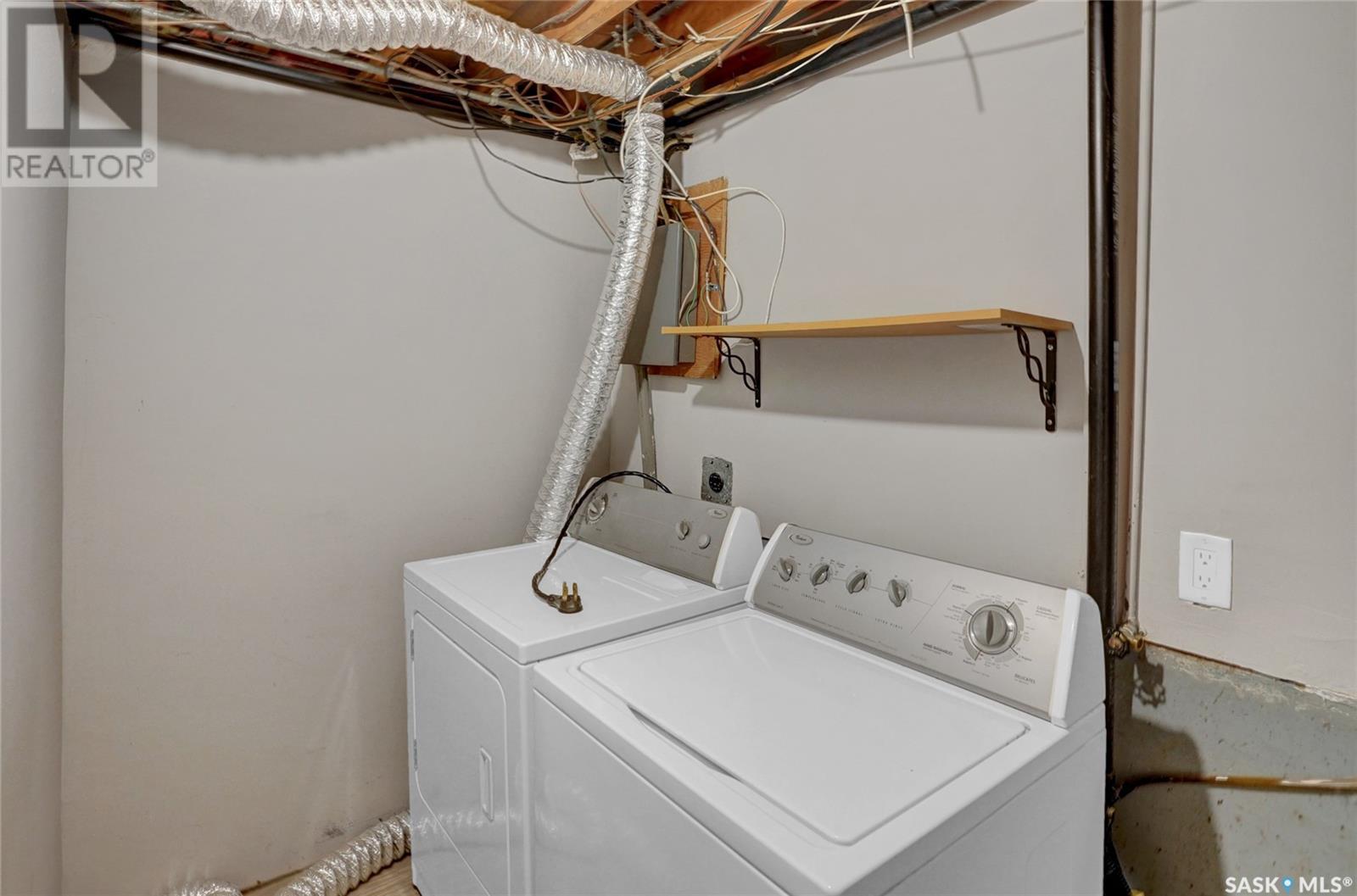 Single Family House for Sale in  Lockwood ROAD Regina 