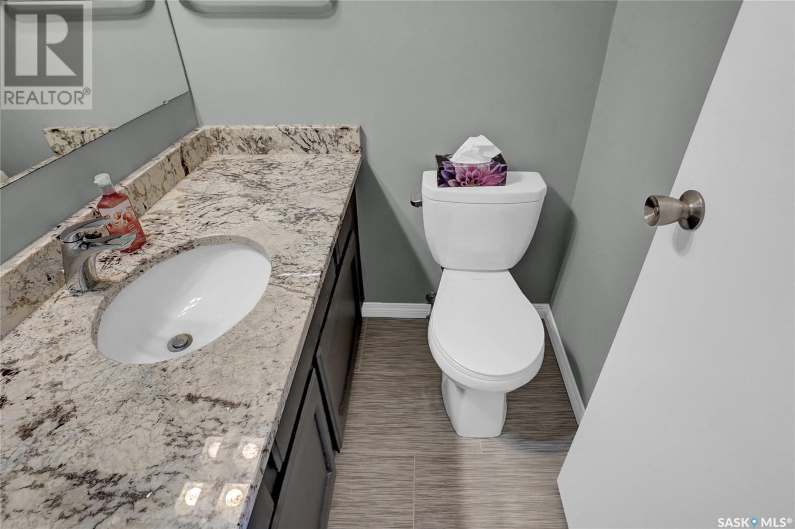 Single Family House for Sale in  Lockwood ROAD Regina 