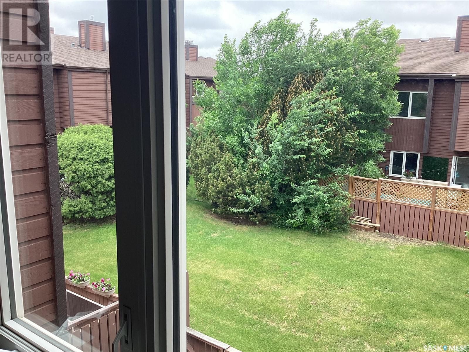 Single Family House for Sale in  Lockwood ROAD Regina 