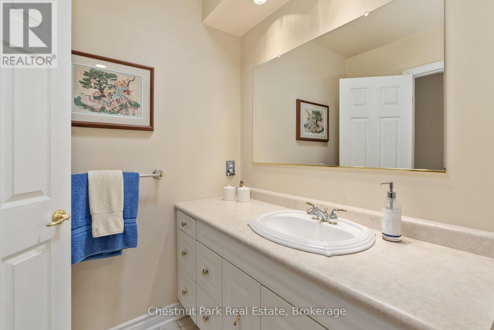 Photo 18 of 652 North Waseosa Lake Road, Huntsville ON