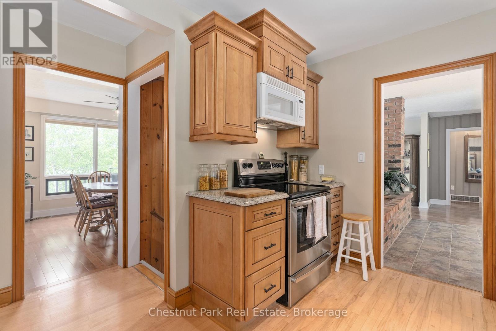 Photo 6 of 652 North Waseosa Lake Road, Huntsville ON