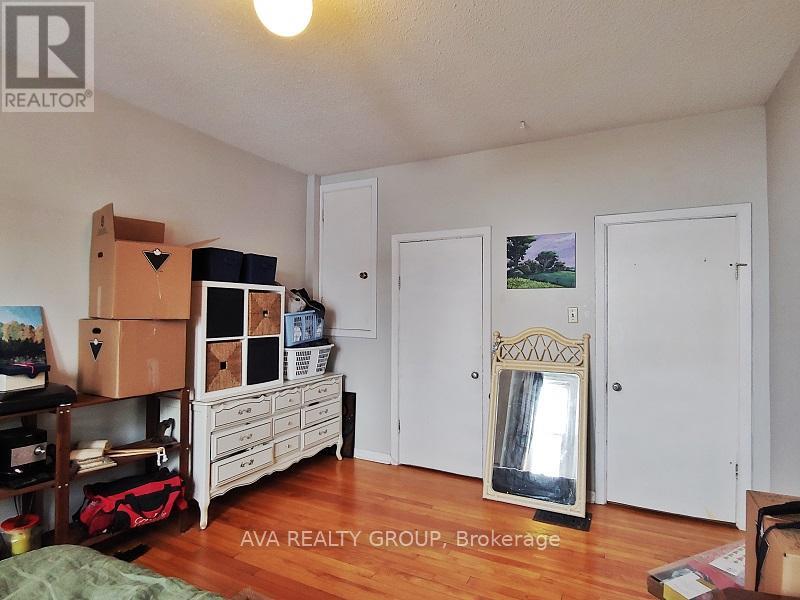 Photo 12 of 554 Highcroft Avenue, Ottawa ON