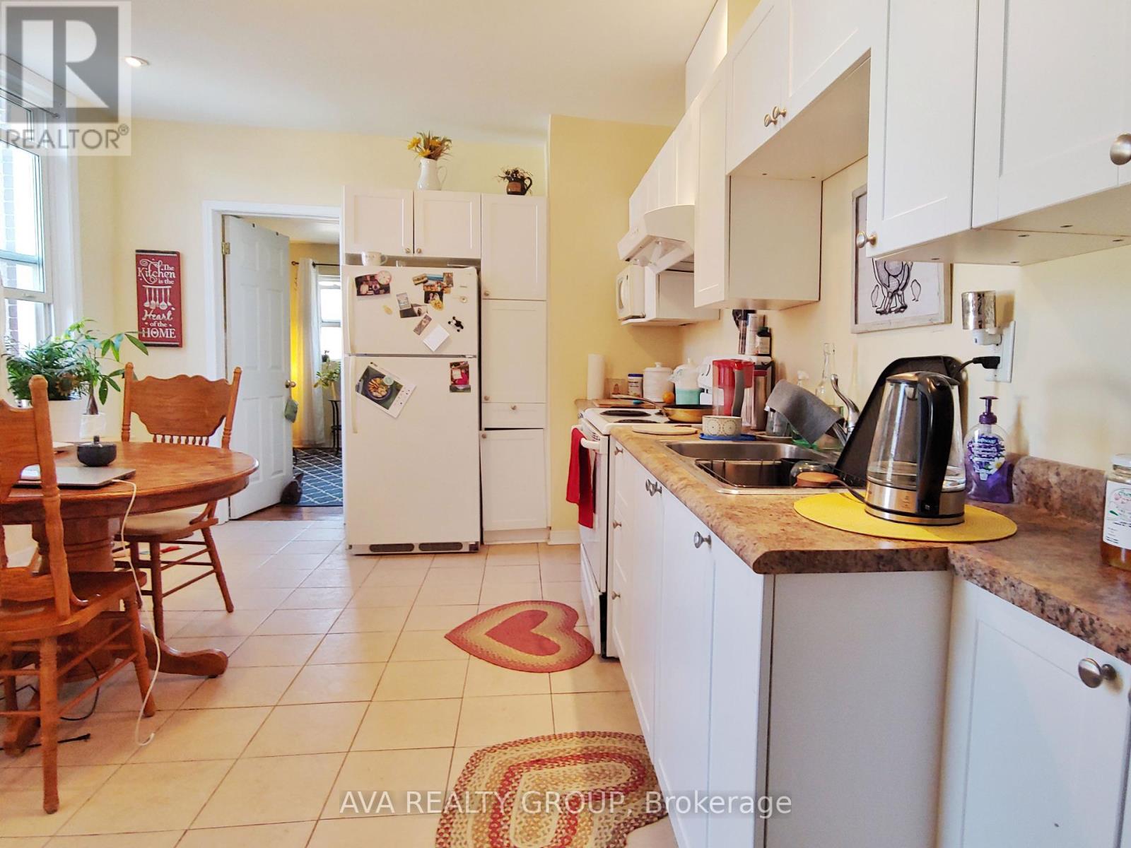 Photo 11 of 554 Highcroft Avenue, Ottawa ON