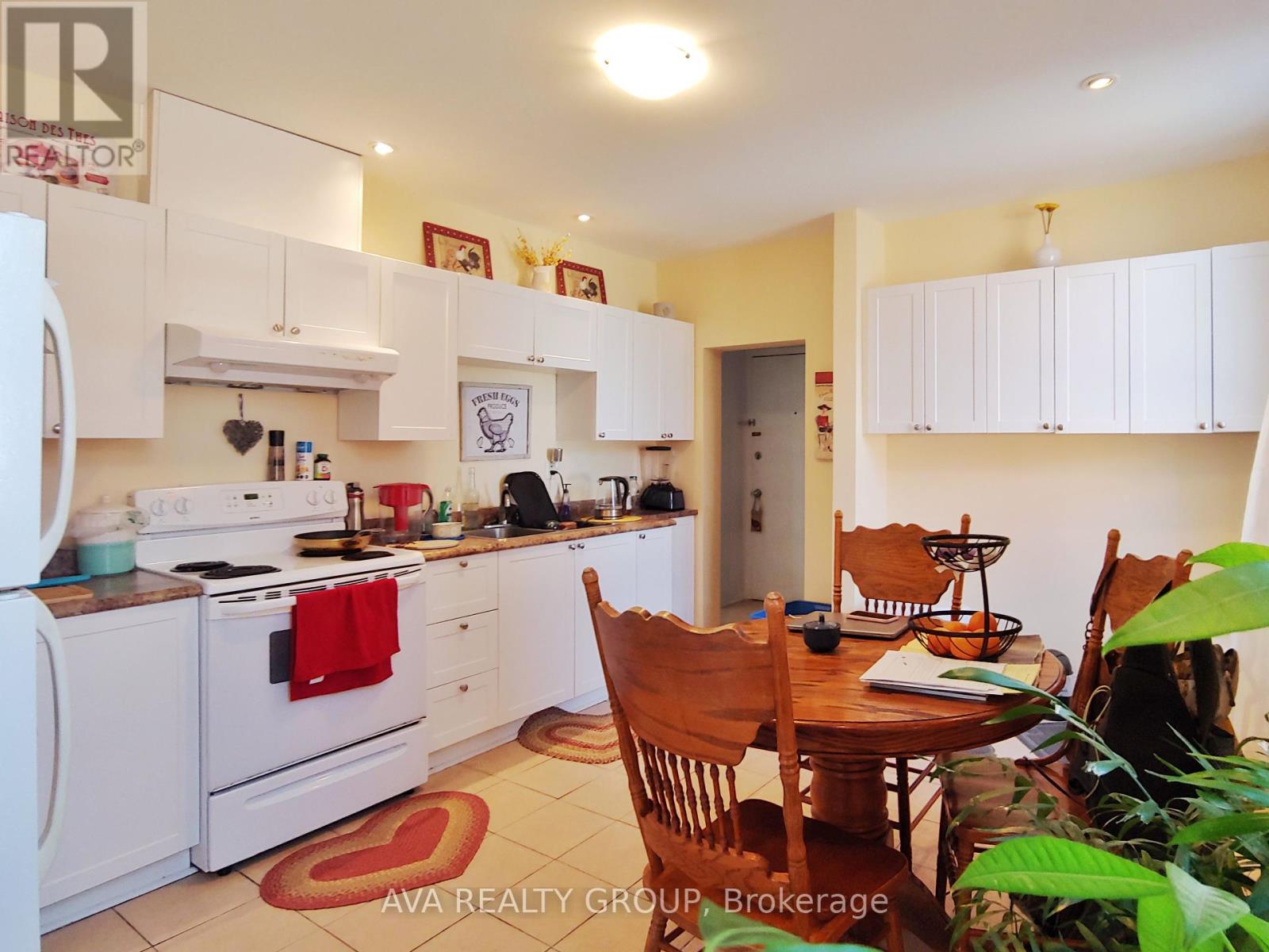 Photo 7 of 554 Highcroft Avenue, Ottawa ON