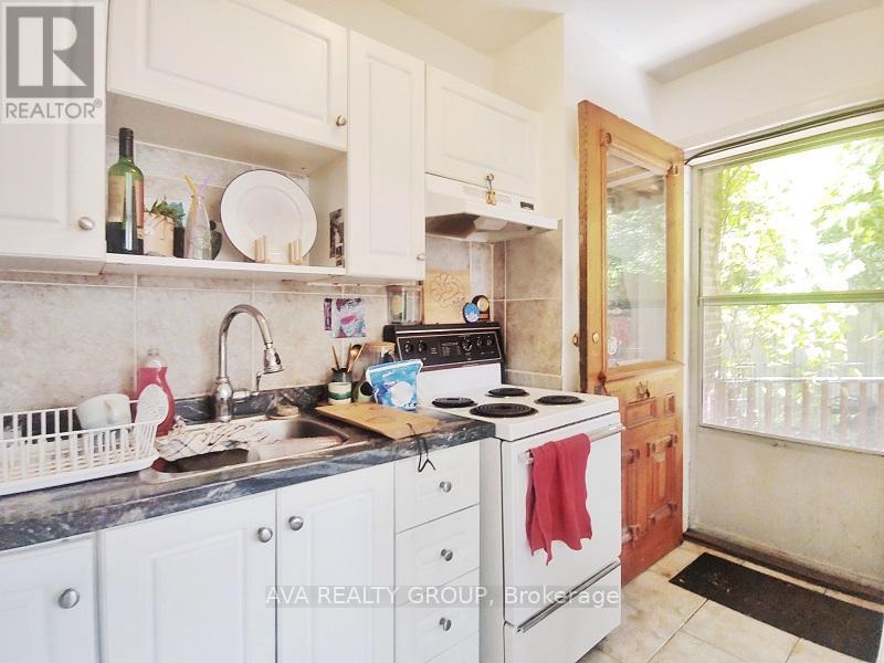 Photo 1 of 554 Highcroft Avenue, Ottawa ON