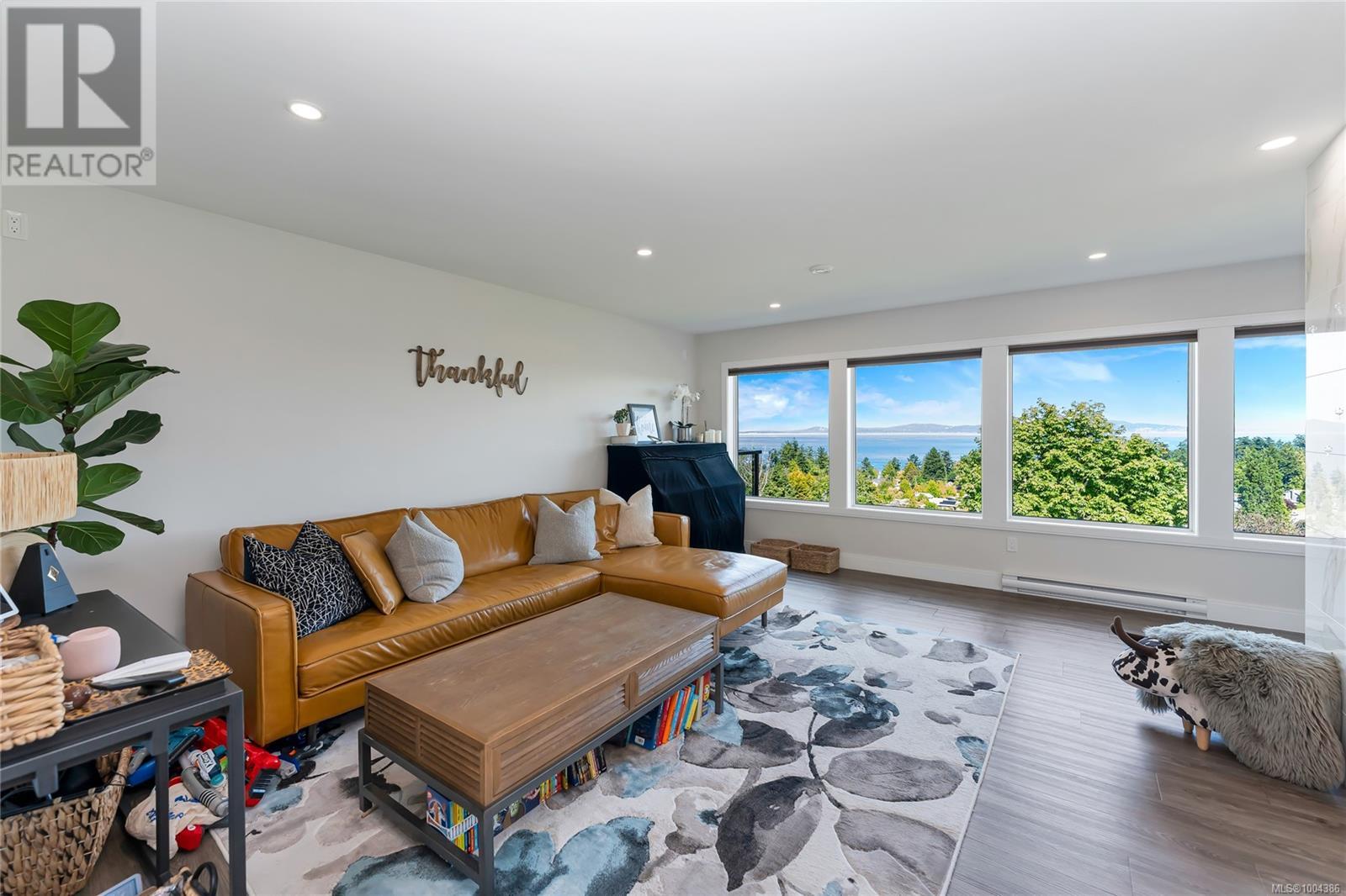 Photo 35 of 972 Seapearl Pl, Saanich BC