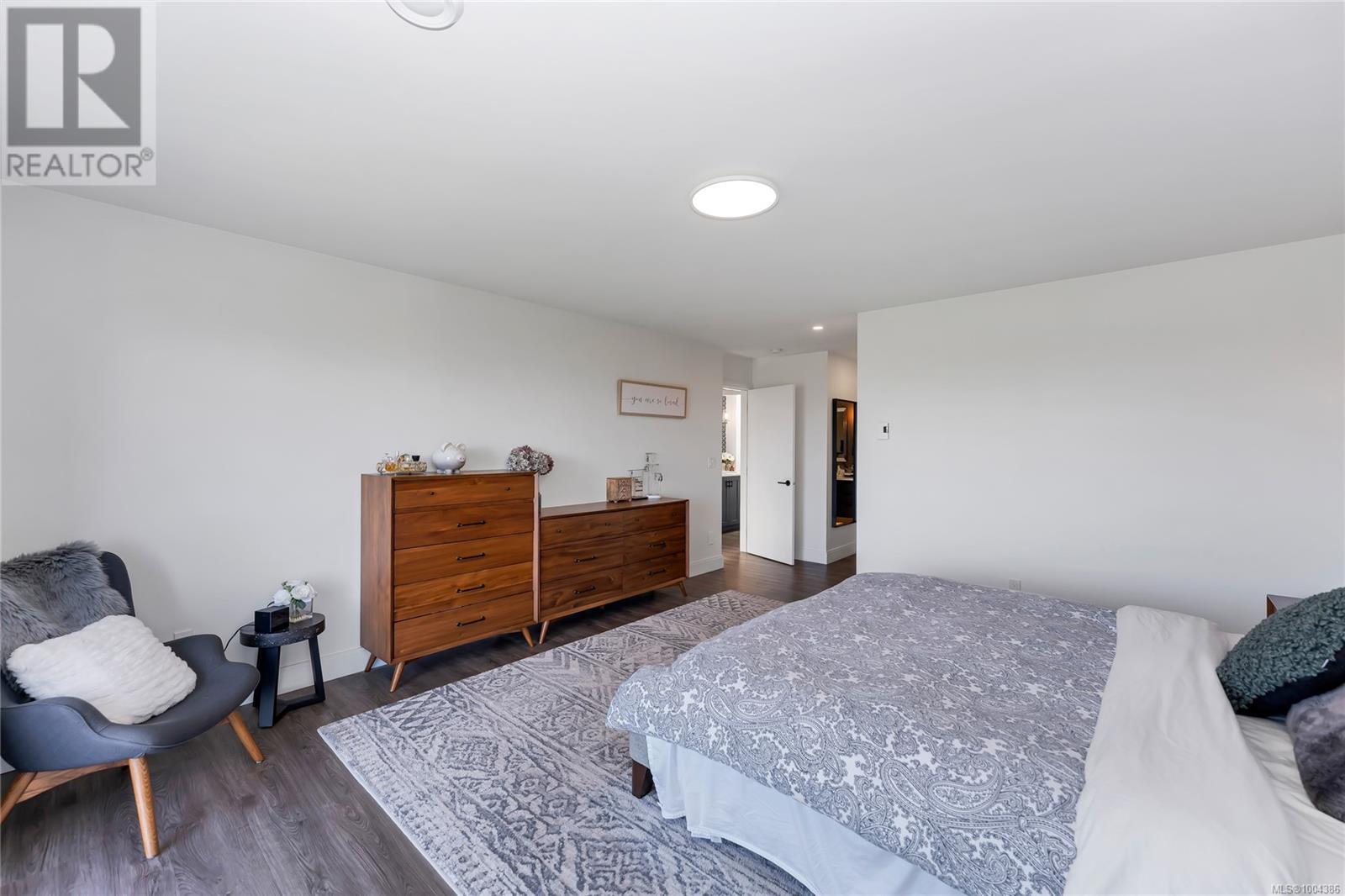 Photo 61 of 972 Seapearl Pl, Saanich BC