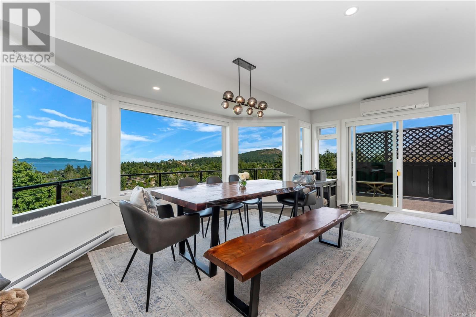 Photo 13 of 972 Seapearl Pl, Saanich BC