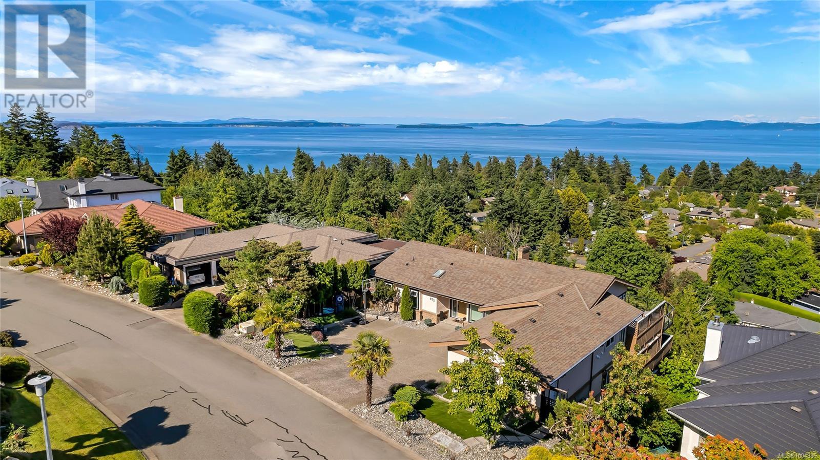 Photo 56 of 972 Seapearl Pl, Saanich BC
