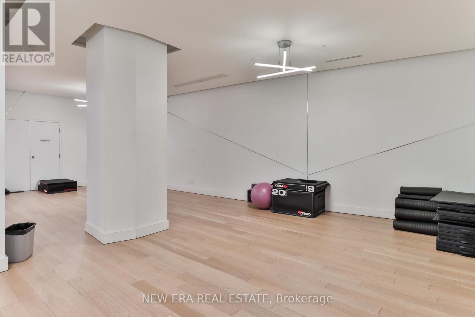 Photo 13 of 1112 30 Ordnance Street, Toronto ON