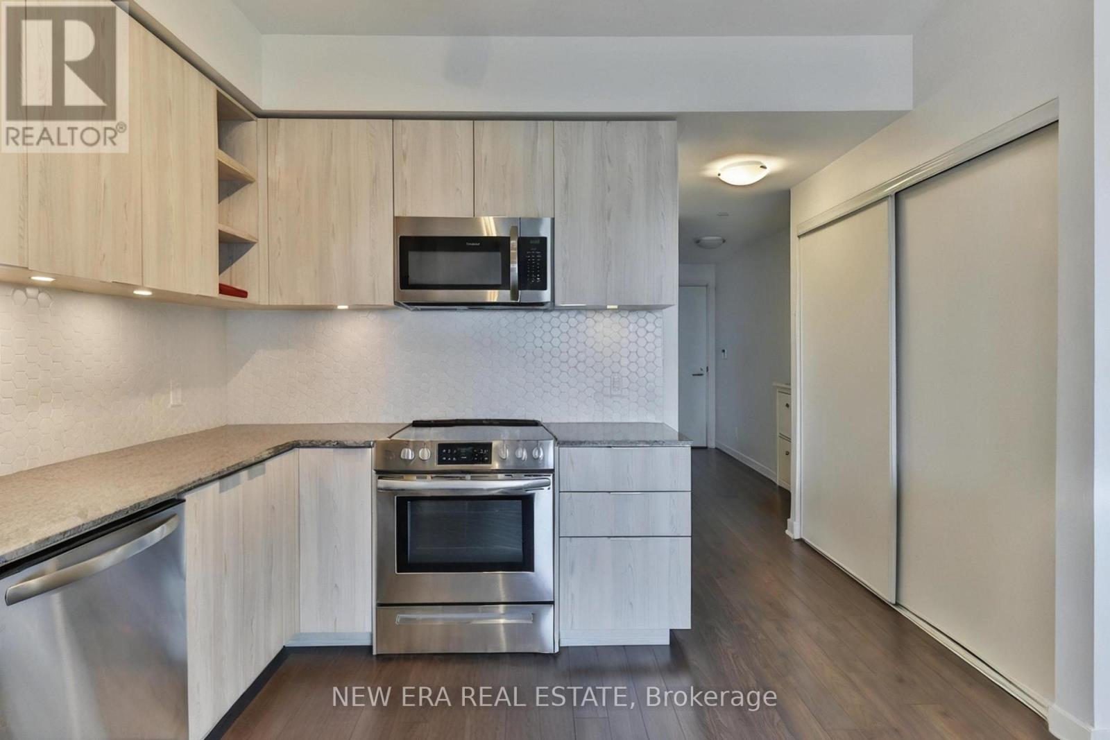 Photo 6 of 1112 30 Ordnance Street, Toronto ON