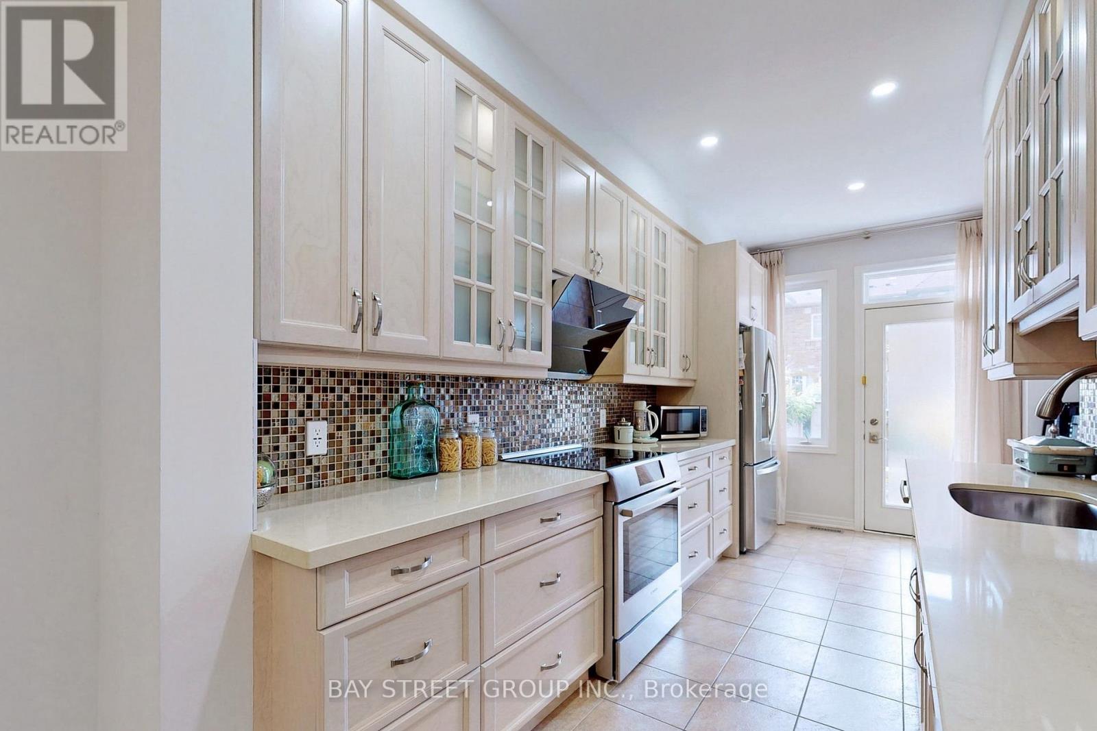 Single Family House for Sale in  ELIHOF DRIVE Vaughan (Patterson) 