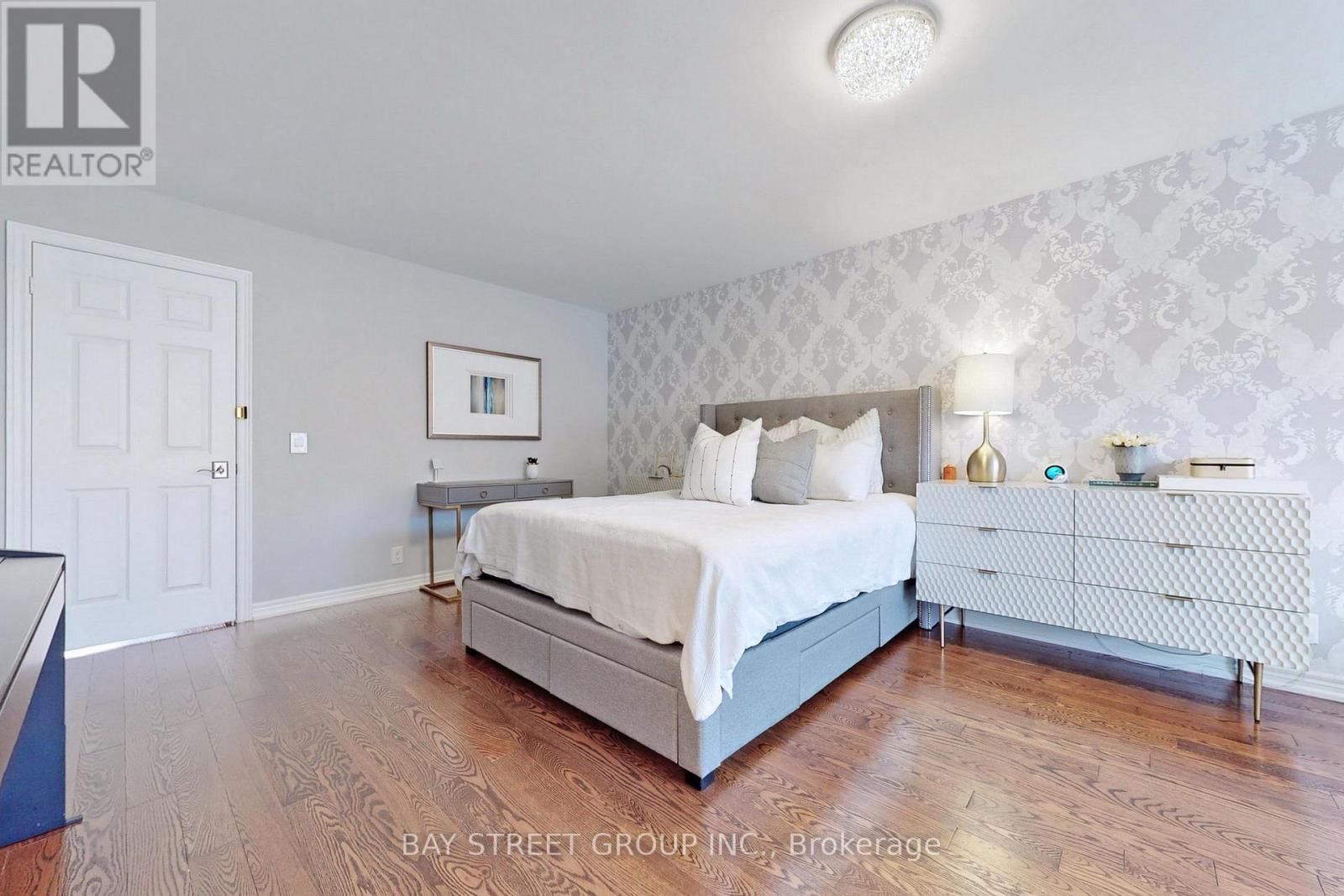 Single Family House for Sale in  ELIHOF DRIVE Vaughan (Patterson) 