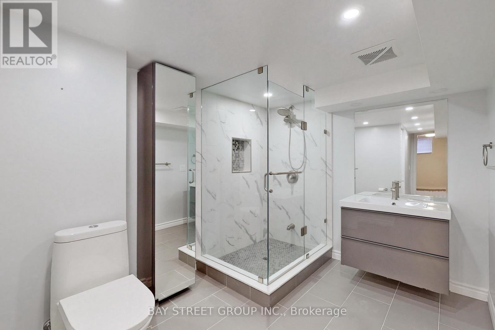 Single Family House for Sale in  ELIHOF DRIVE Vaughan (Patterson) 