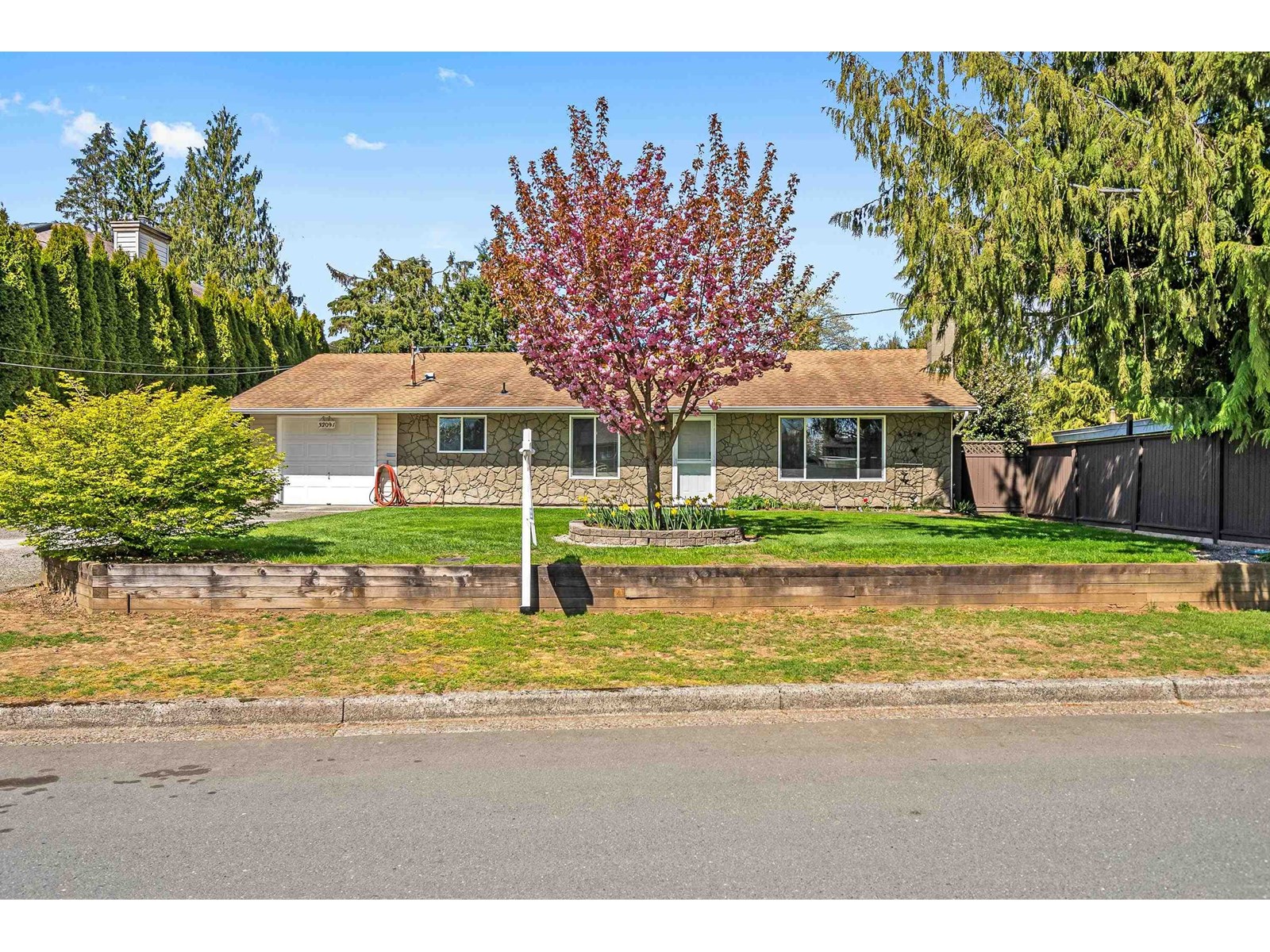 Photo 2 of 32091 Sandpiper Place, Mission BC