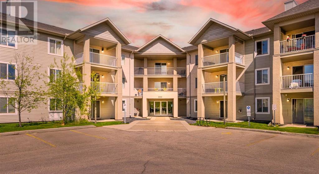 Single Family House for Sale in   Citadel Meadow Point NW Citadel Calgary 