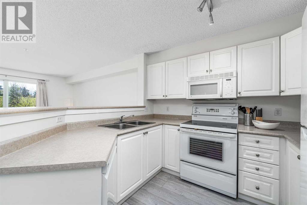 Single Family House for Sale in   Citadel Meadow Point NW Citadel Calgary 