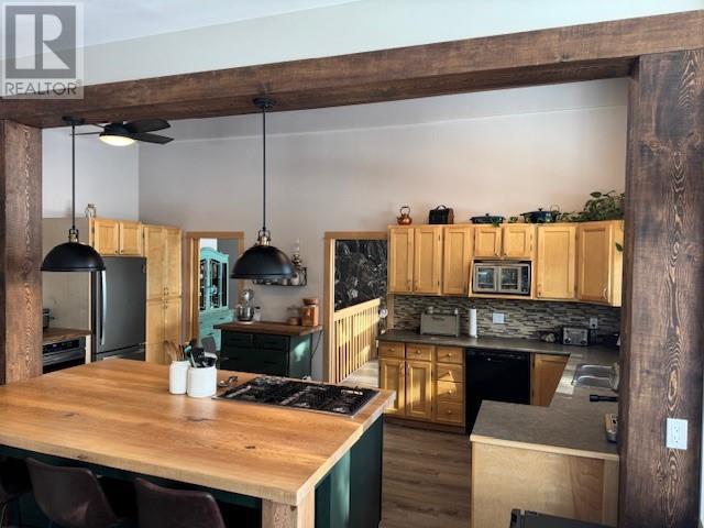 Photo 22 of 922 Mobley Road, Tappen BC
