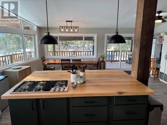Photo 23 of 922 Mobley Road, Tappen BC