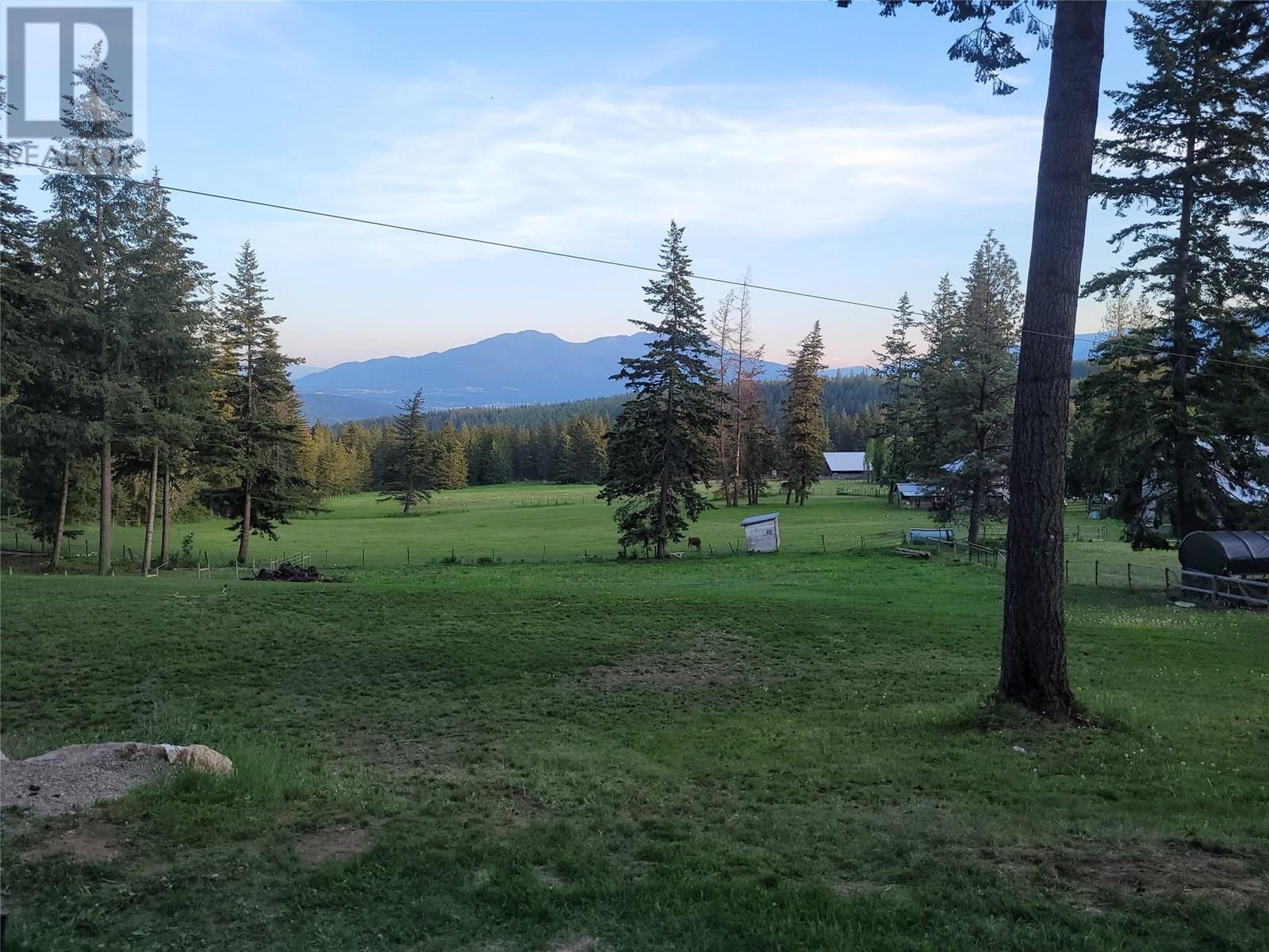 Photo 57 of 922 Mobley Road, Tappen BC