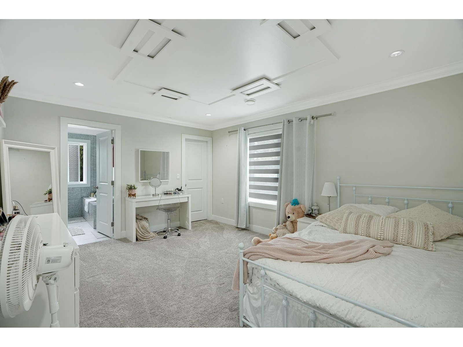 Photo 19 of 17217 59 Avenue, Surrey BC