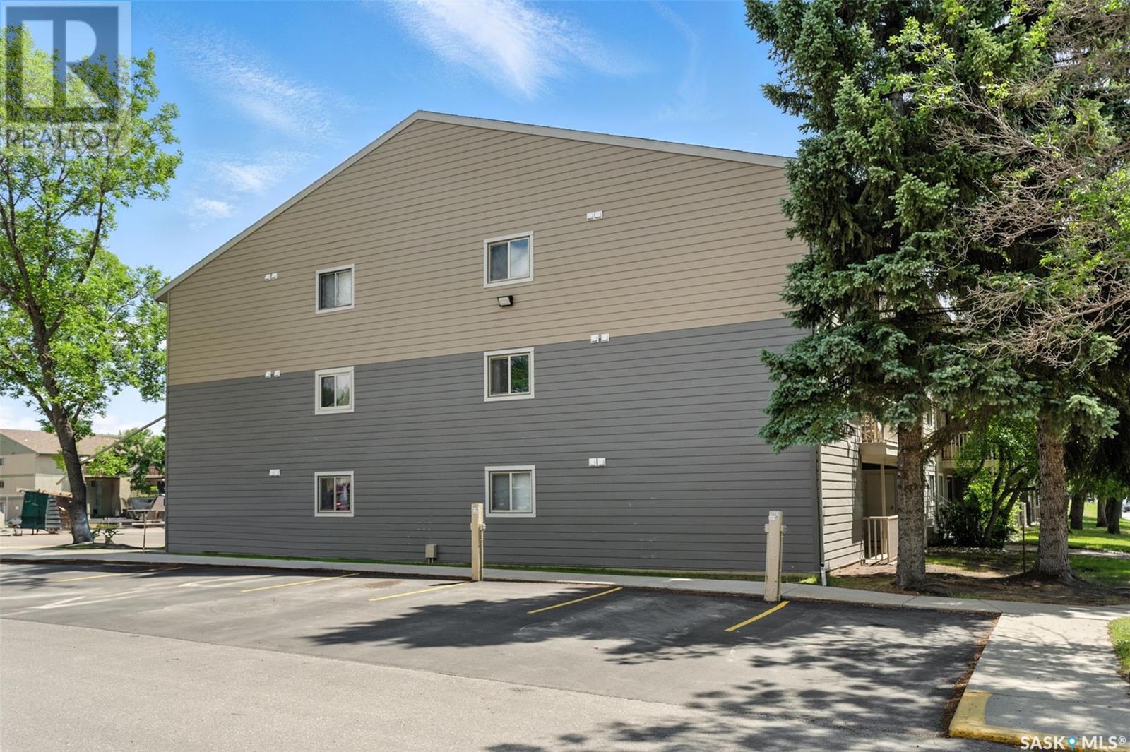 Single Family House Low rise for Sale in A  McKercher DRIVE Saskatoon 