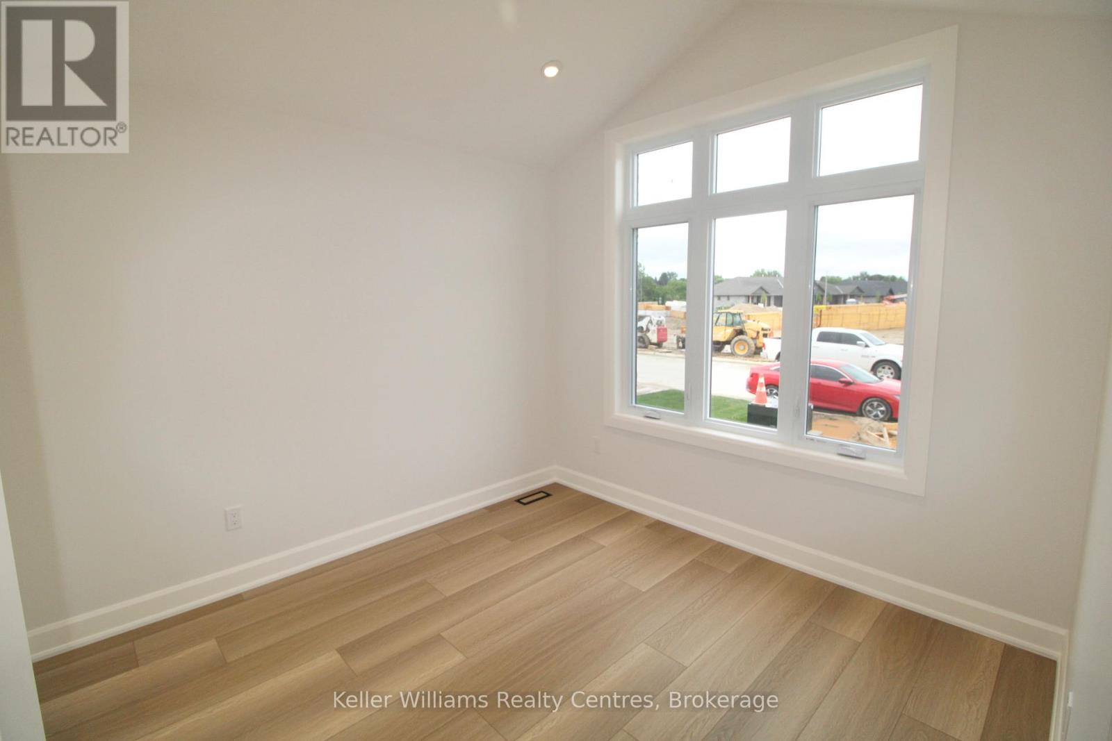 Photo 11 of 829 22nd Avenue A, Hanover ON