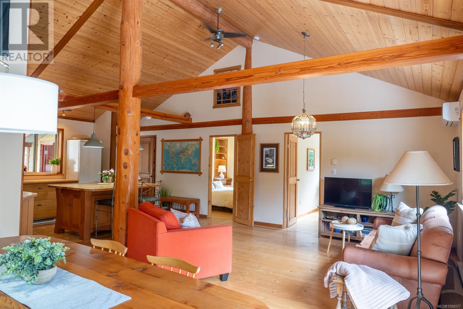 5574 Hooson Rd, Pender Island