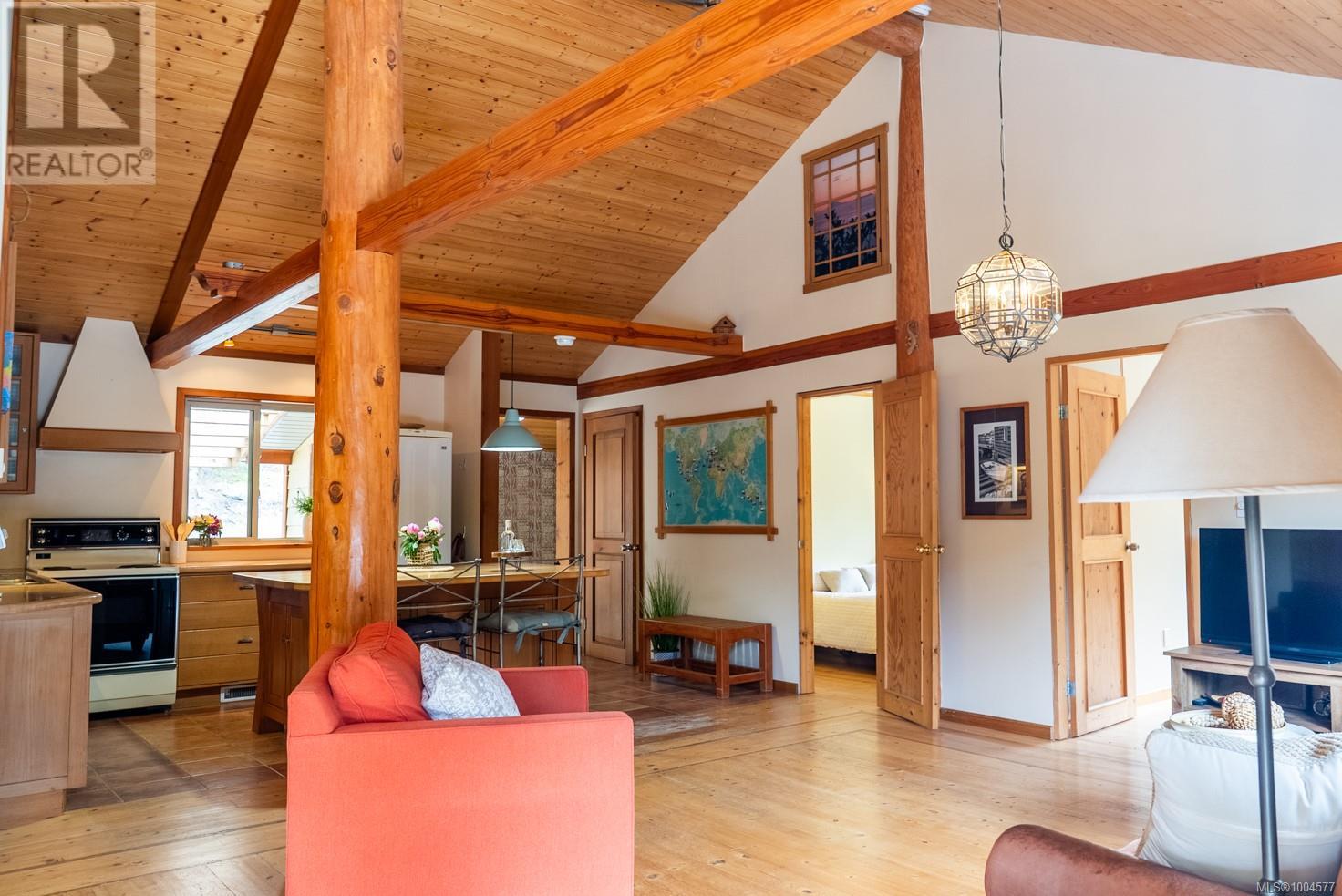 5574 Hooson Rd, Pender Island