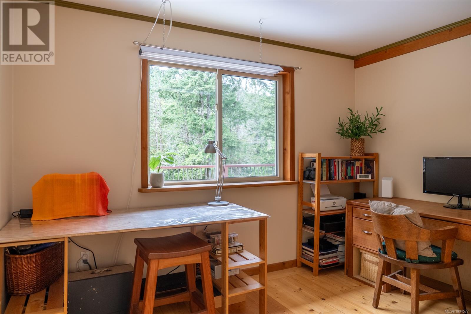 5574 Hooson Rd, Pender Island