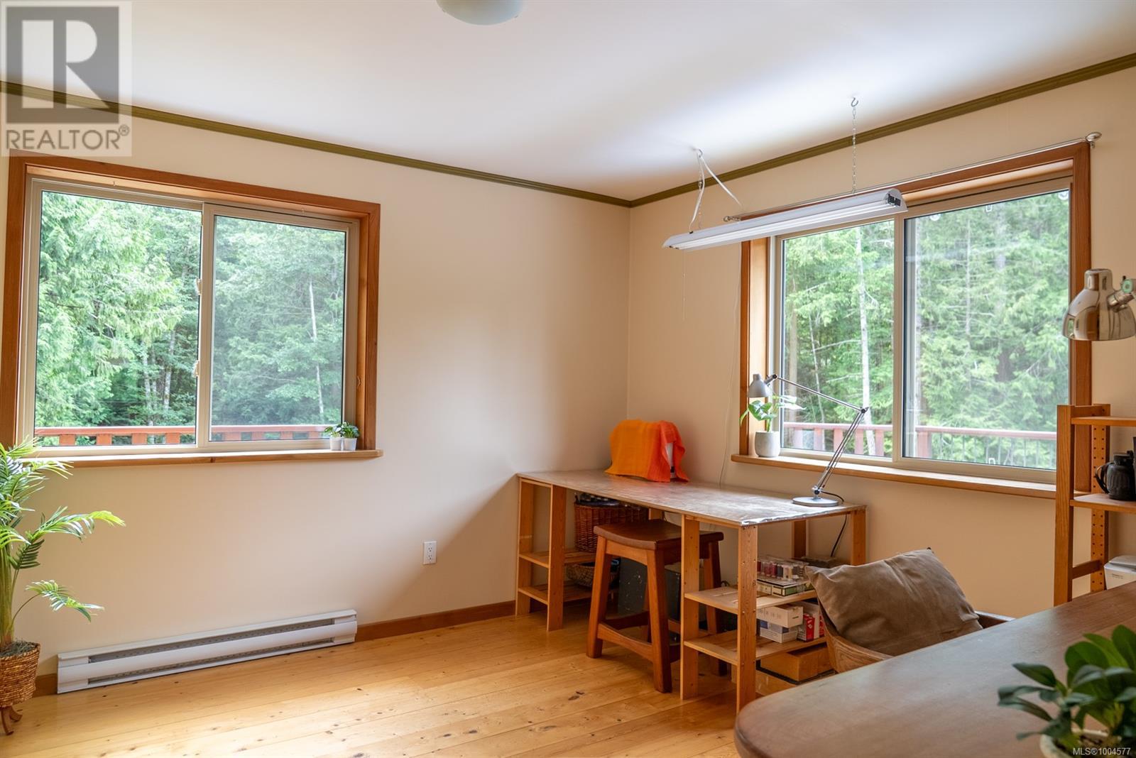 5574 Hooson Rd, Pender Island