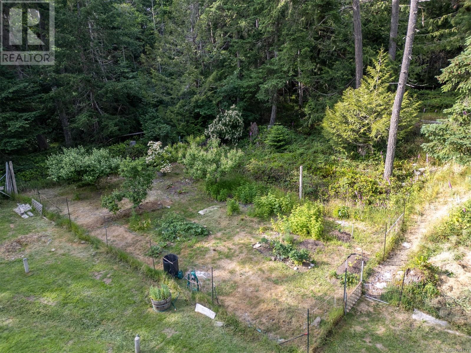 5574 Hooson Rd, Pender Island