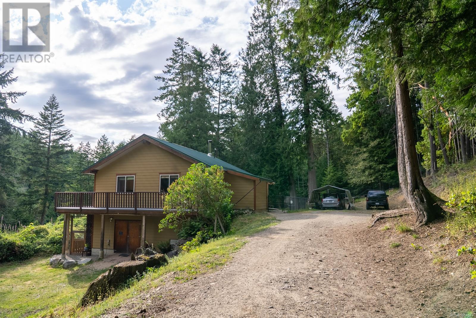 5574 Hooson Rd, Pender Island