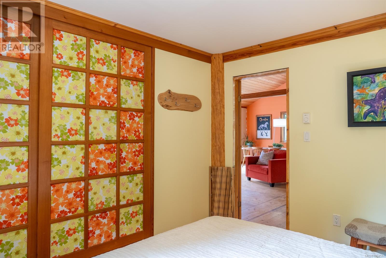 5574 Hooson Rd, Pender Island