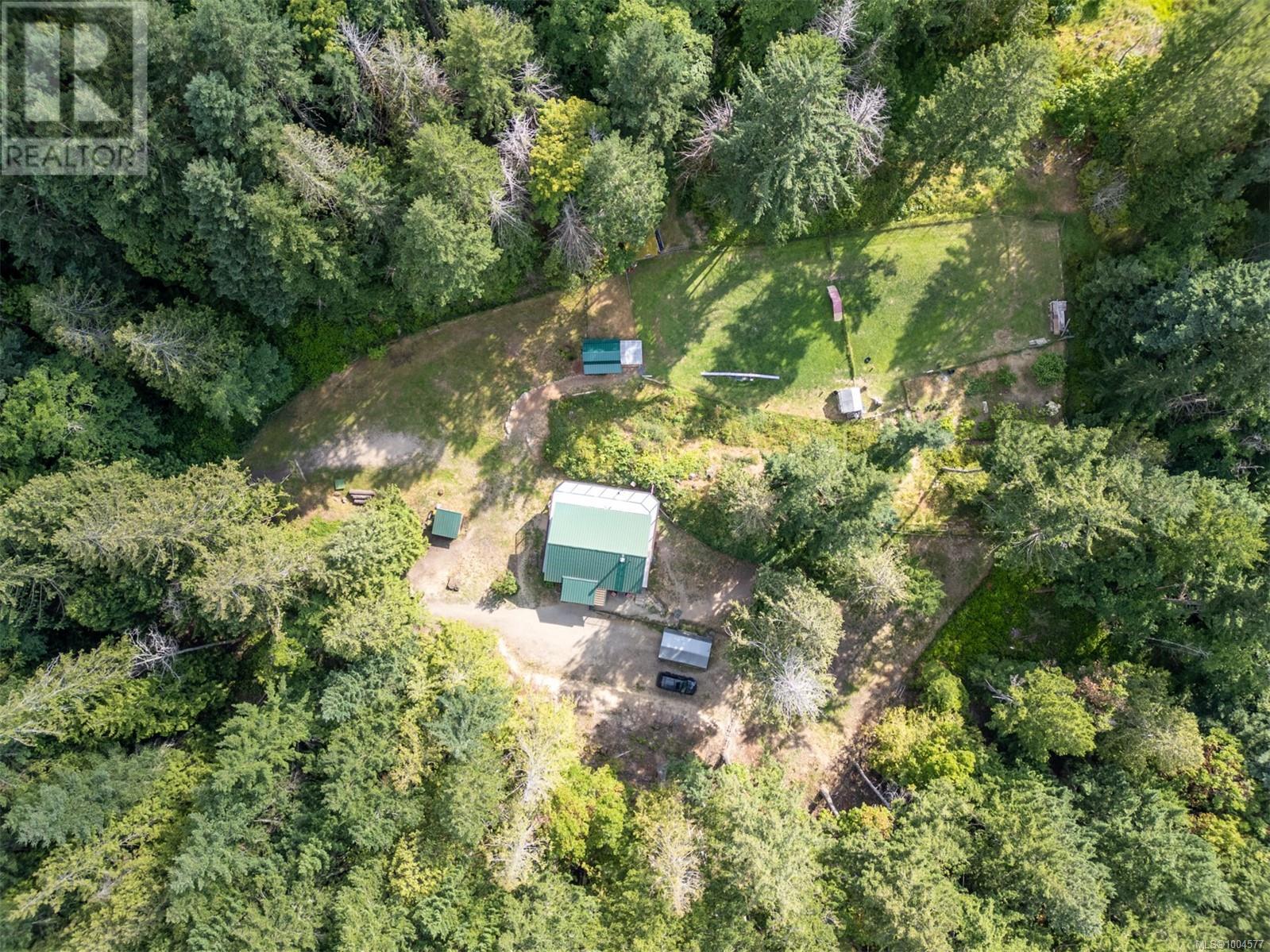 5574 Hooson Rd, Pender Island