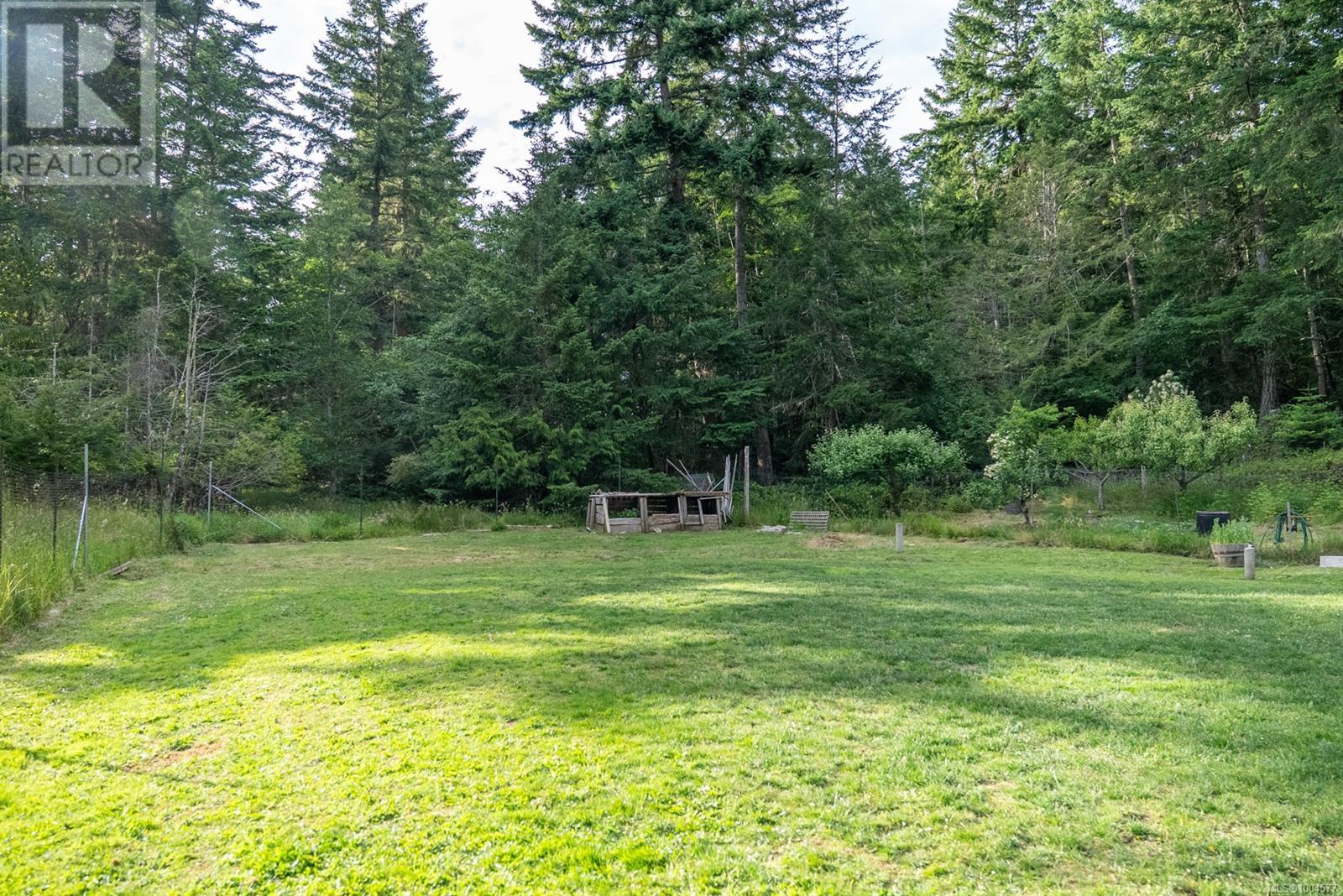 5574 Hooson Rd, Pender Island