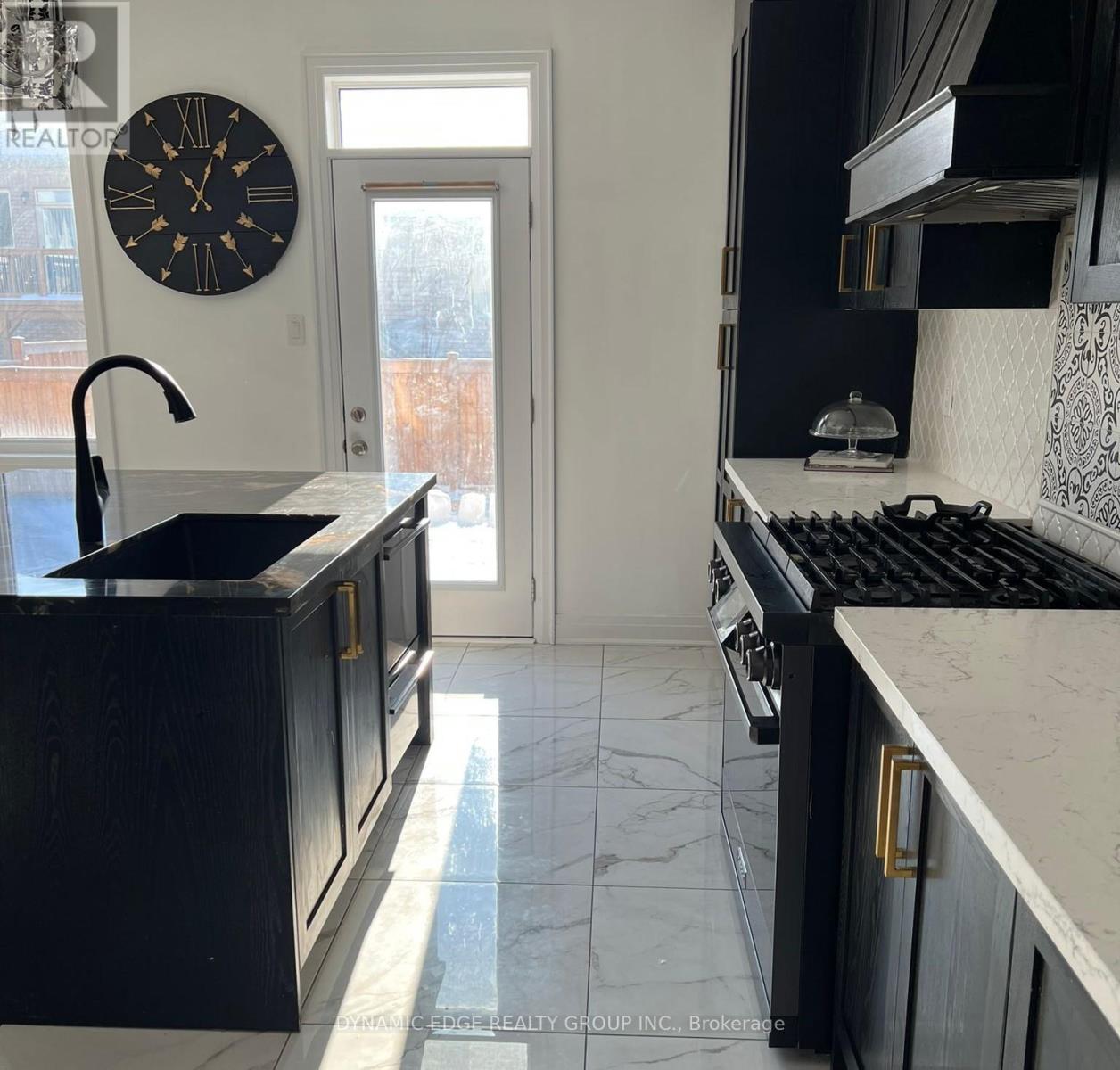 Photo 19 of 70 Elmhurst Street, Scugog ON