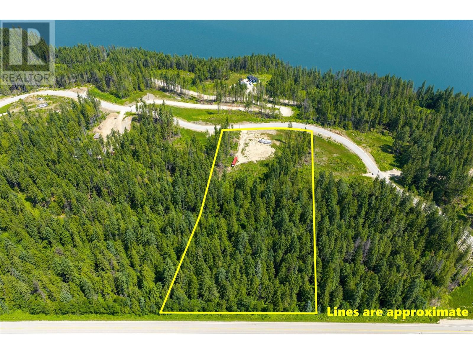  7974 Arrowhead Road, Revelstoke