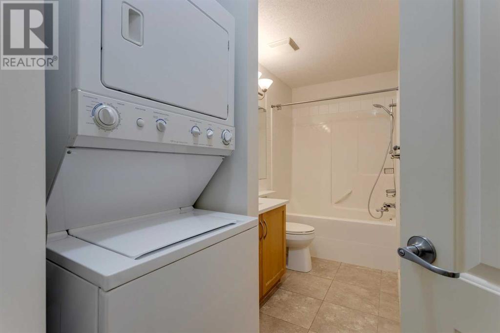 Single Family House for Sale in    Avenue NW Varsity Calgary 