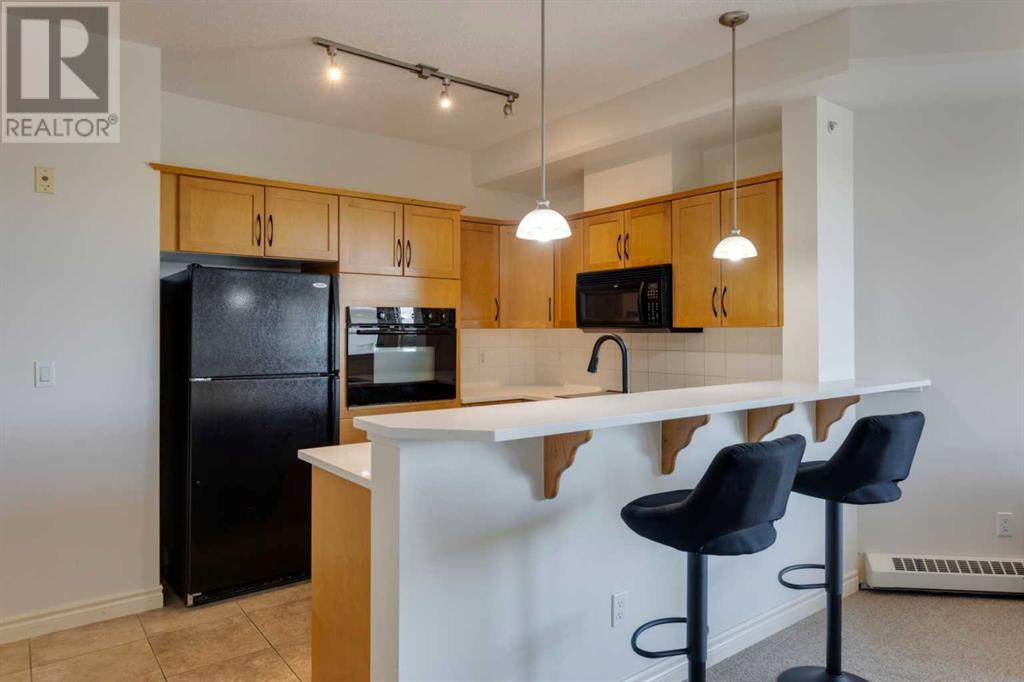 Single Family House for Sale in    Avenue NW Varsity Calgary 
