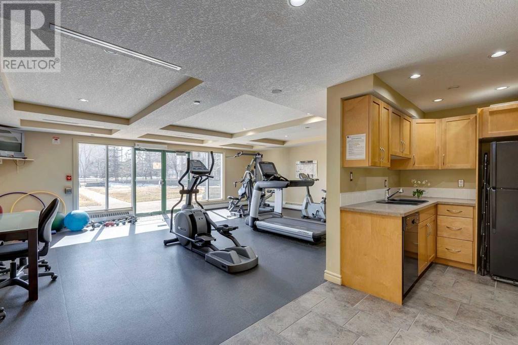 Single Family House for Sale in    Avenue NW Varsity Calgary 