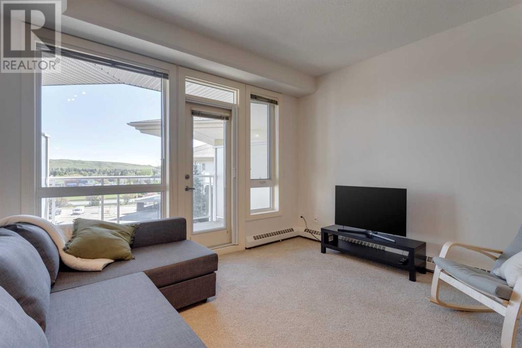 Single Family House for Sale in    Avenue NW Varsity Calgary 