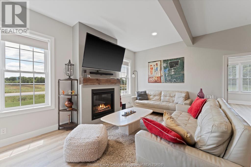 Photo 6 of 1842 Road 3 West, Kingsville ON