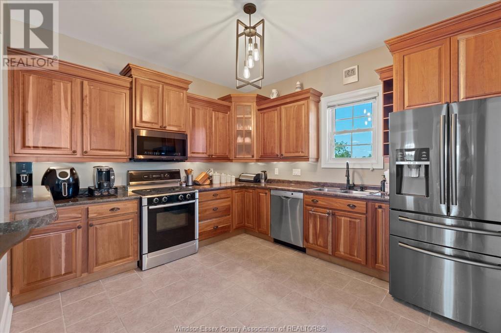 Photo 9 of 1842 Road 3 West, Kingsville ON