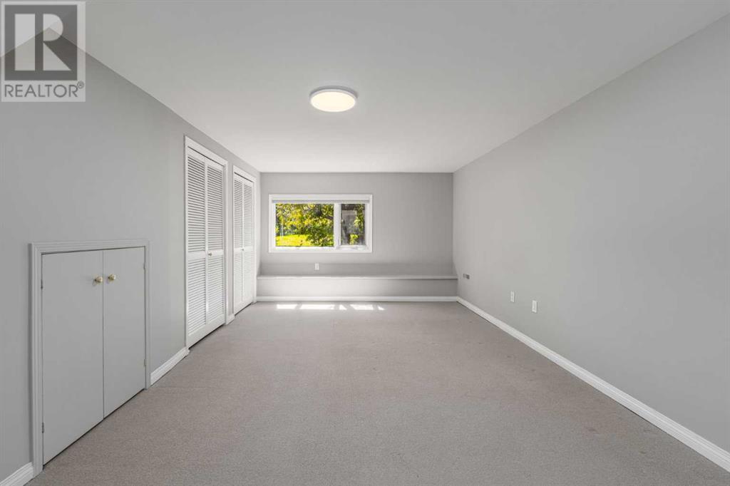Single Family House 5 Level for Sale in   Avenue NW St Andrews Heights Calgary 
