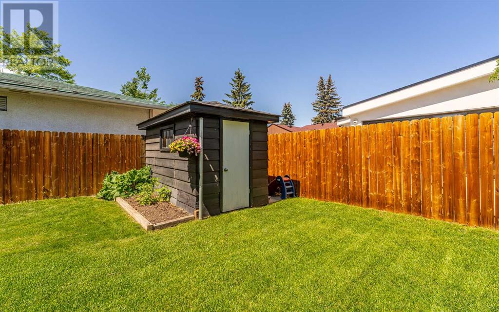 Single Family House 5 Level for Sale in   Avenue NW St Andrews Heights Calgary 